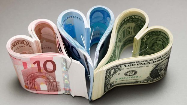 Nosotros y el dinero: gestos que nos delatan